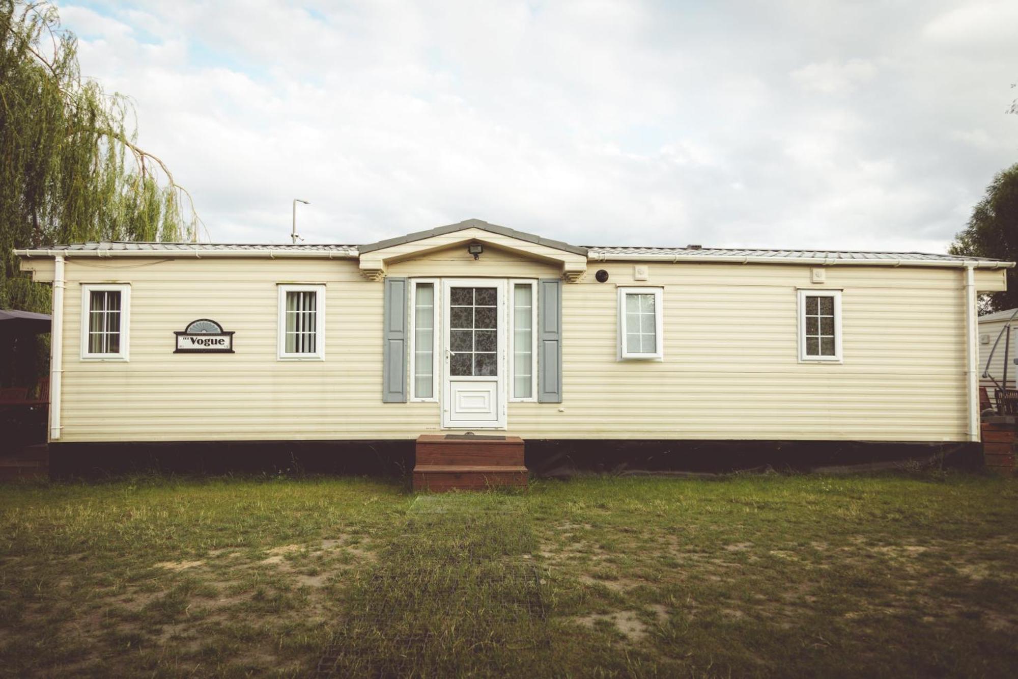 Osrodek Wypoczynkowy "Marina Rozbejko" Villa Mysliborz Luaran gambar