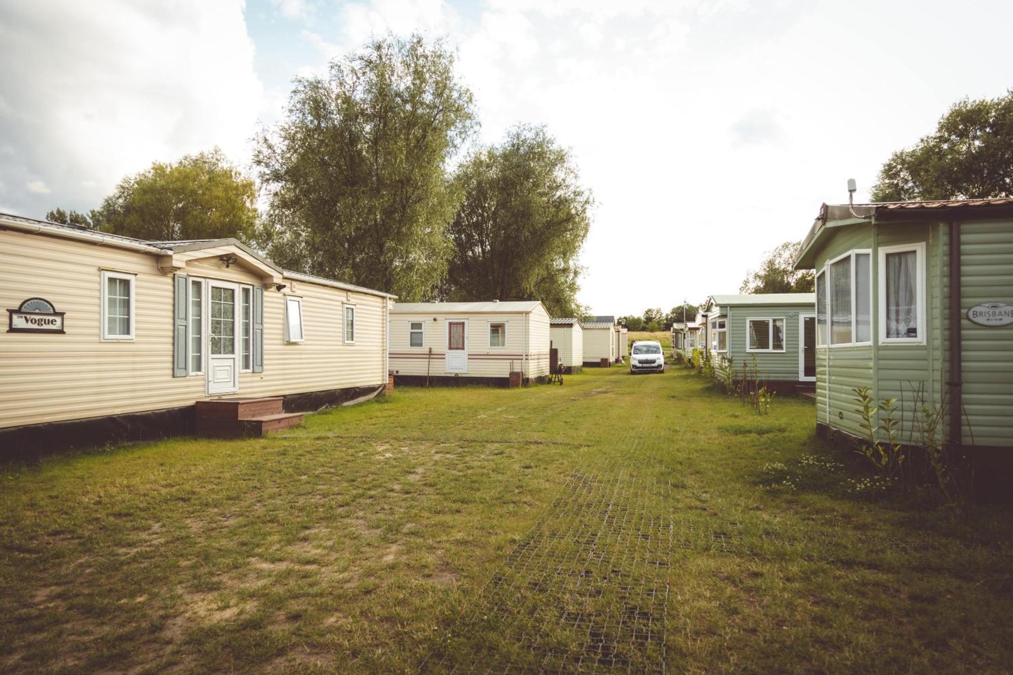 Osrodek Wypoczynkowy "Marina Rozbejko" Villa Mysliborz Luaran gambar